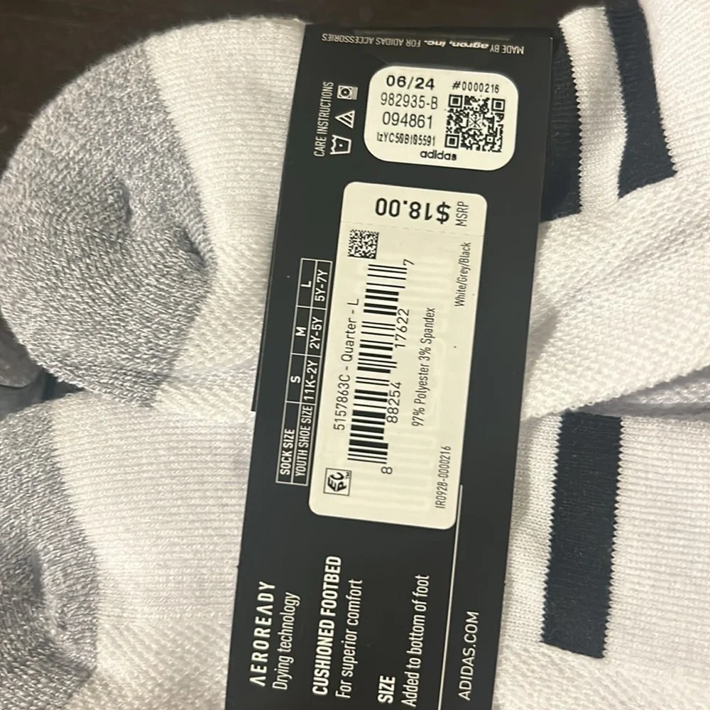 Adidas Youth Cushioned Aeroready 6 Pair Quarter Socks - NWT - Picture 4 of 4